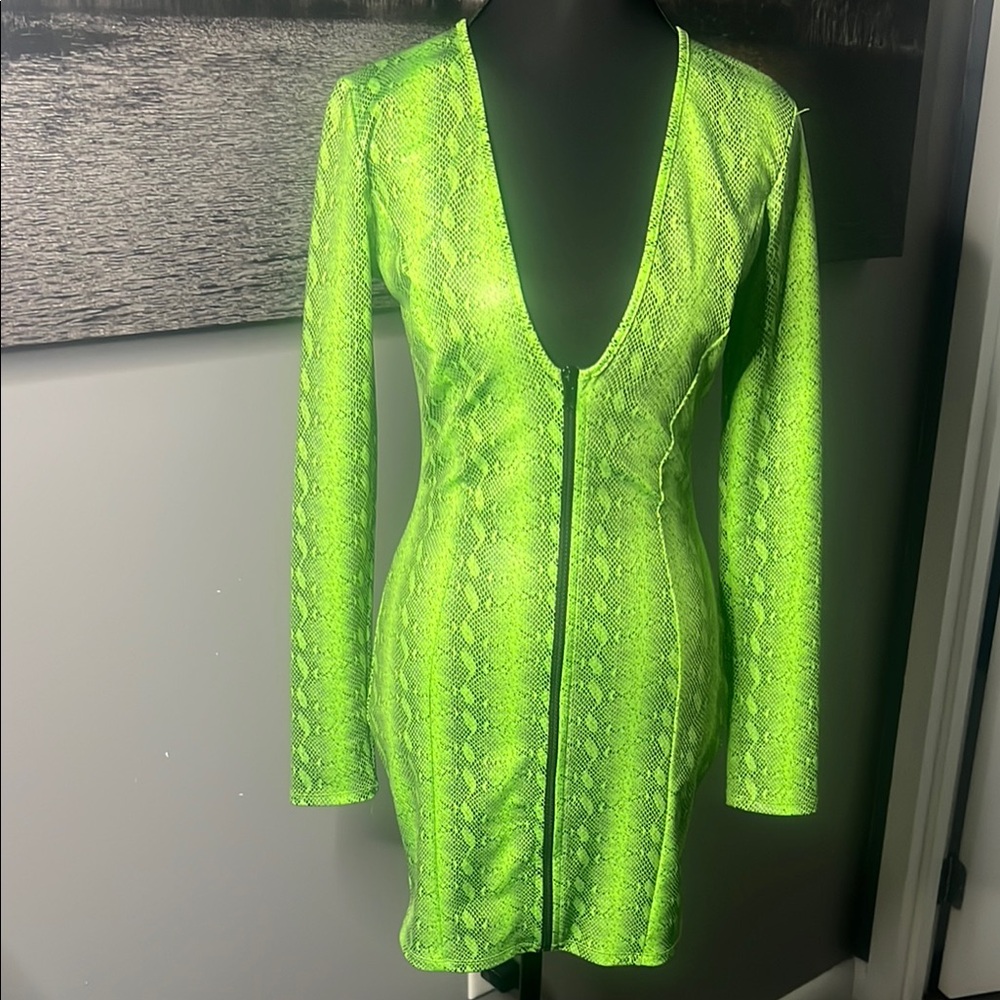Fashion Nova Green Blazer with Fitted Silhouette